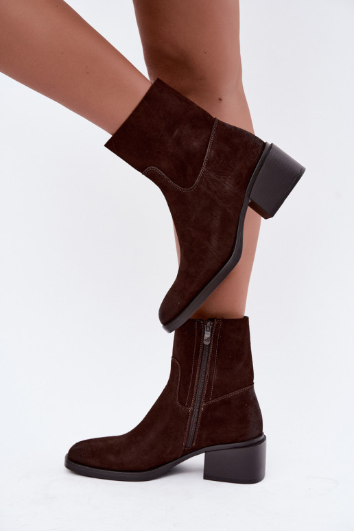 Damen Stiefeletten aus Kunstveloursleder mit Absatz in schokoladenfarbener Iveris