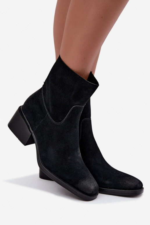 Damen Stiefeletten aus Kunstveloursleder mit Absatz in schwarzer Iveris