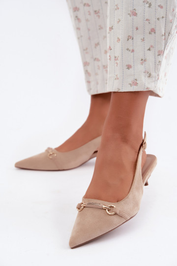 Schuhe mit offenem Absatz und niedrigem Absatz in sandfarbener Caylo
