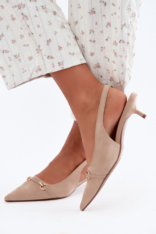 Schuhe mit offenem Absatz und niedrigem Absatz in sandfarbener Caylo