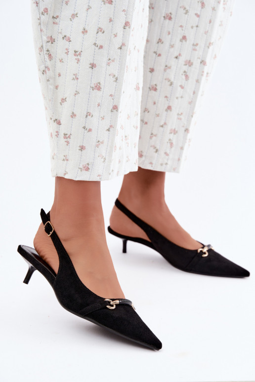 Schuhe mit offenem Absatz und niedrigem Absatz in schwarzer Caylo