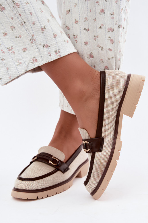 Damenmokassins mit eleganten Details in Sand- und Braunfarbe Brika