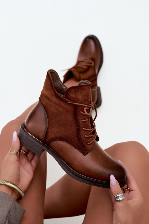 Ismerae braune Stiefeletten mit breiten Absätzen