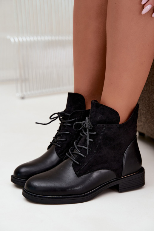Ismerae schwarze Stiefeletten mit breiten Absätzen