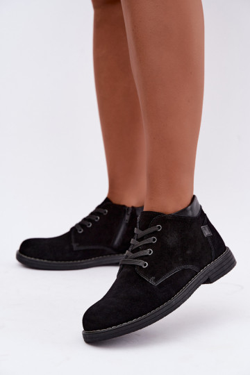 Nirelia Schuhe aus schwarzem Kunstveloursleder 2