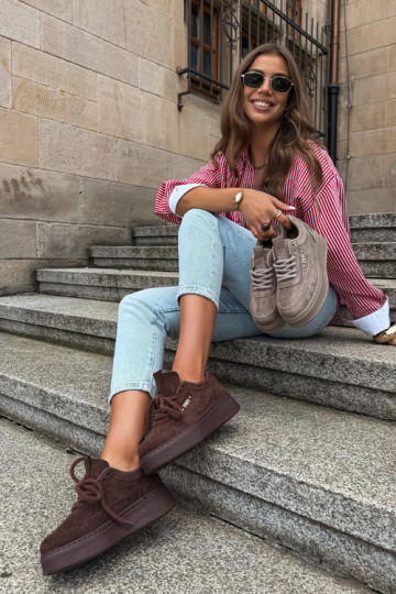 Sneaker aus Veloursleder mit Plattform in Schokolade Teysa