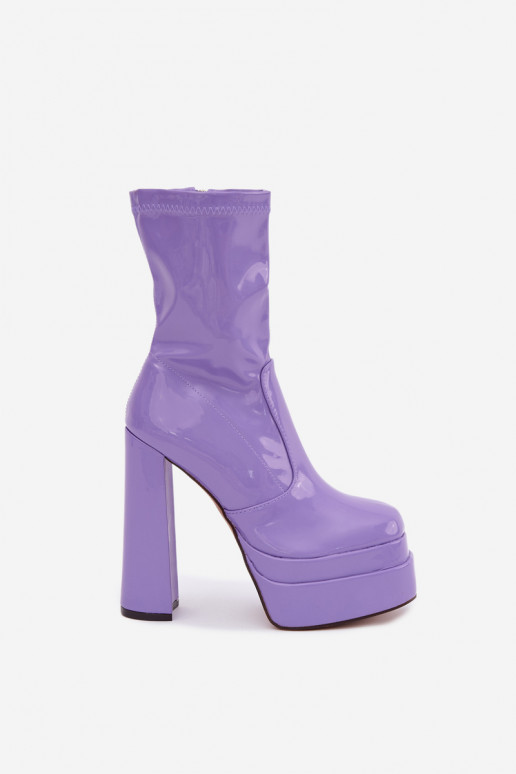 Lackierte Ankle Boots mit Plattform in Violett Lotisha
