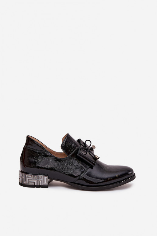 Schwarze lackierte Schuhe mit niedrigem Absatz und Schleifen Zazoo 1399