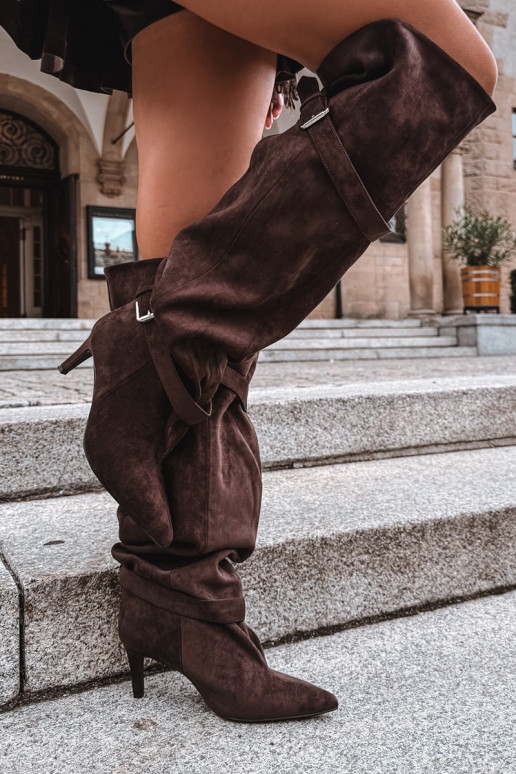 Über-Knie-Absatzstiefel mit Riemen und Schnallen in Schokoladenfarbe Tai turibel