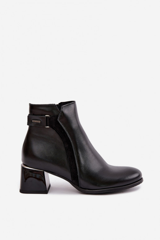 Damen Stiefeletten aus Kunstleder mit Absätzen isoliert Zazoo 60563 in schwarzer Farbe
