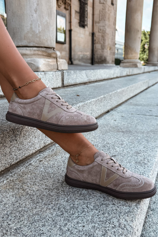 Cariva sandfarbene Leder- und Veloursleder-Sneaker