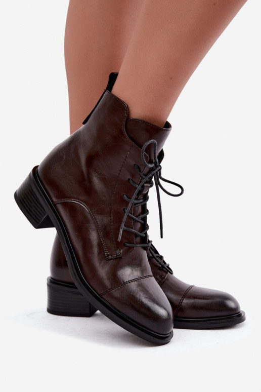 Isolierte Stiefeletten aus Naturleder in Schokolade Cerina