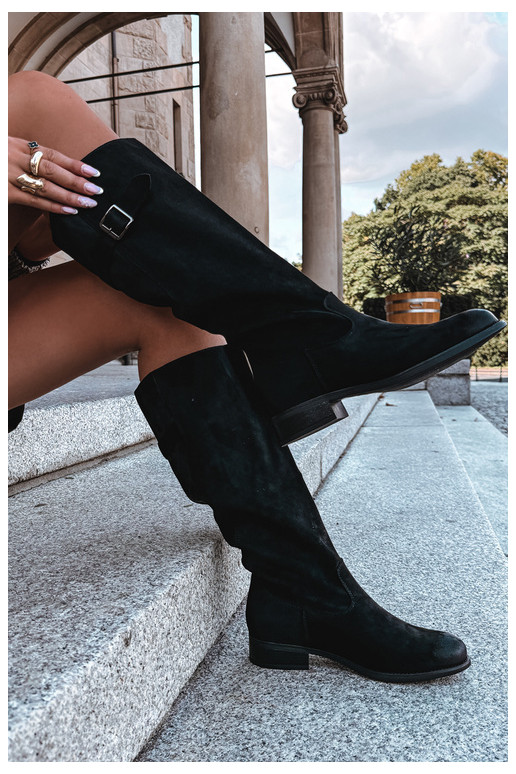 Damen lange Stiefel mit breiten Absätzen und Schnallen in schwarzer Farbe Farela