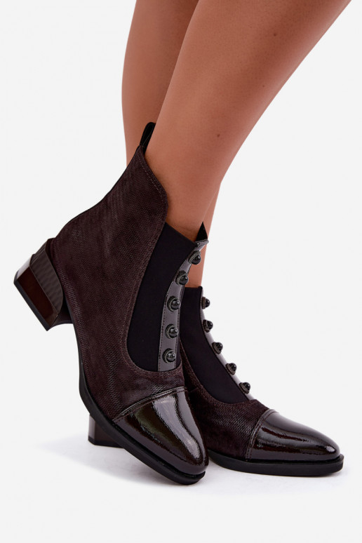 Veloursleder-Stiefel mit Absätzen isoliert D&A CR62-3188 schokoladenbraun