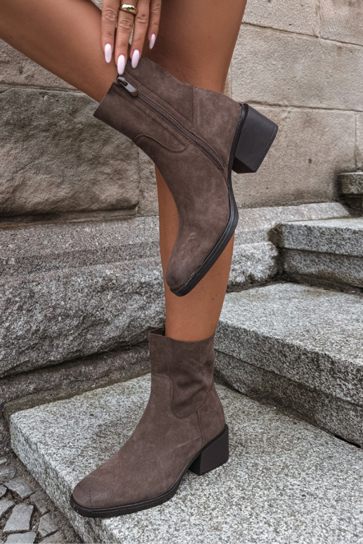 Damen Stiefeletten aus braunem Veloursleder Iveris