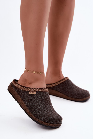Dunkelbraune Damen-Slipper mit Stickerei Inblu NL000009 2