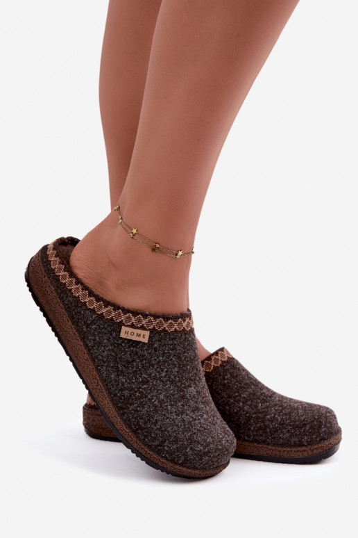 Dunkelbraune Damen-Slipper mit Stickerei Inblu NL000009