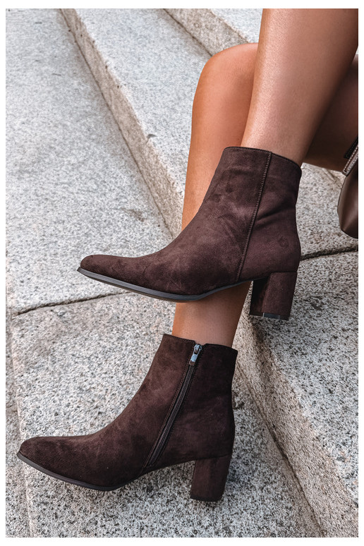 Isolierte Damen-Stiefeletten mit Absatz Brella in Schokoladenfarbe
