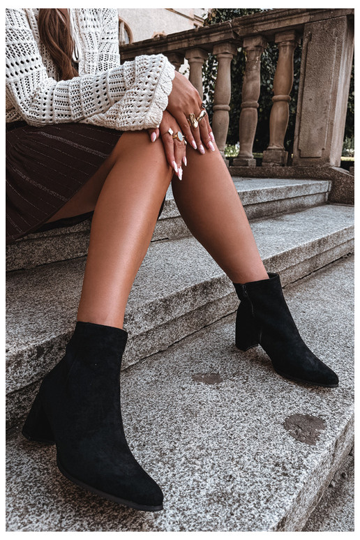 Isolierte Damen-Stiefeletten mit Absatz Brella in schwarzer Farbe