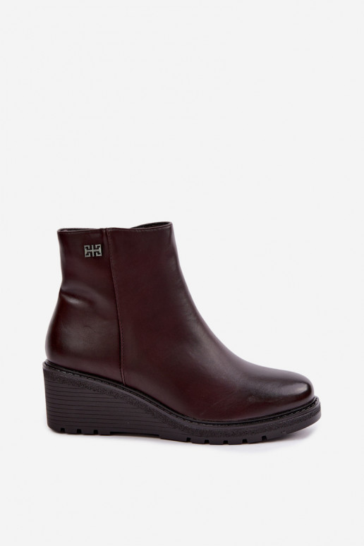 Wärmende bordeauxfarbene Stiefeletten mit Plateau Larisae