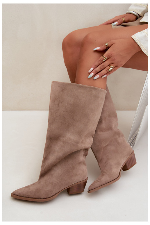 Sandfarbene Stiefeletten mit Absatz aus Kunstveloursleder Casella