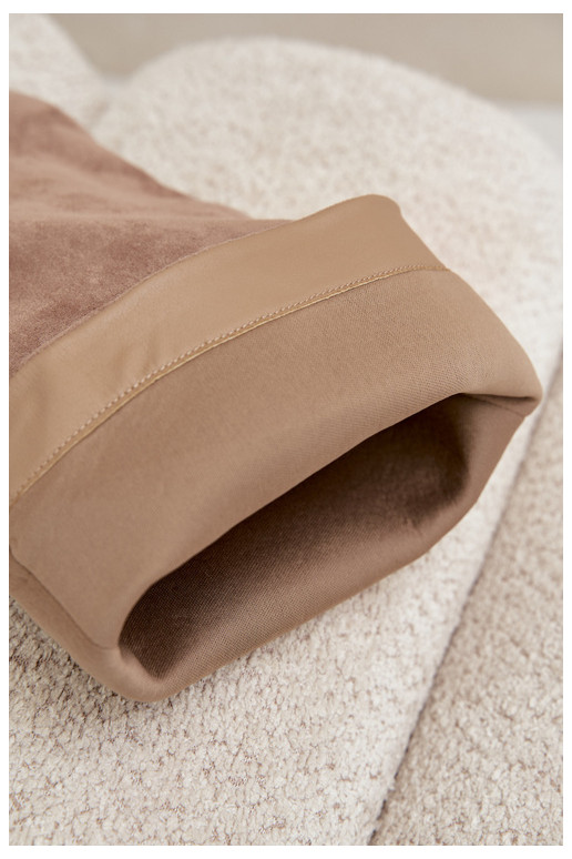 Sandfarbene Stiefeletten mit Absatz aus Kunstveloursleder Casella