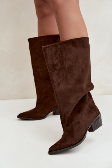 Schokoladenfarbene Stiefeletten mit Absatz aus Kunstveloursleder Casella 2
