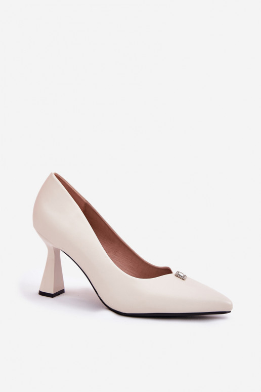Elegante Schuhe auf einem ausgestellten Absatz Vinceza 62222 sandfarben