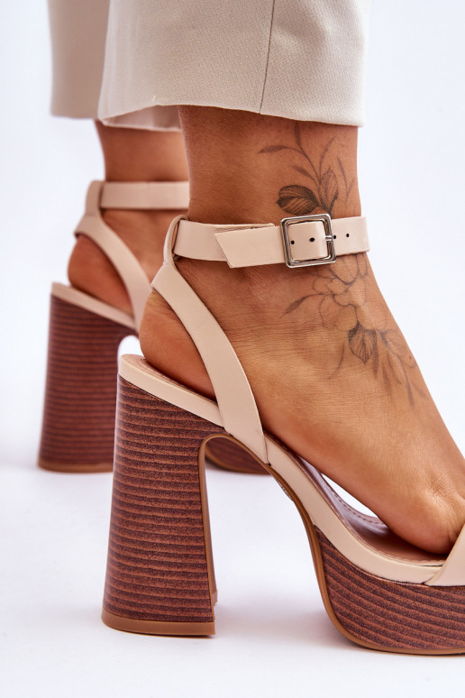 Sandfarbene Damen-Plateausandalen Tai turirina