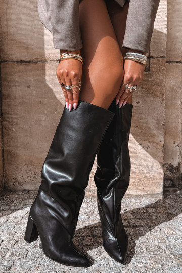 Damen kniehohe Stiefel zum Hineinschlüpfen mit Absätzen in schwarz Emeline