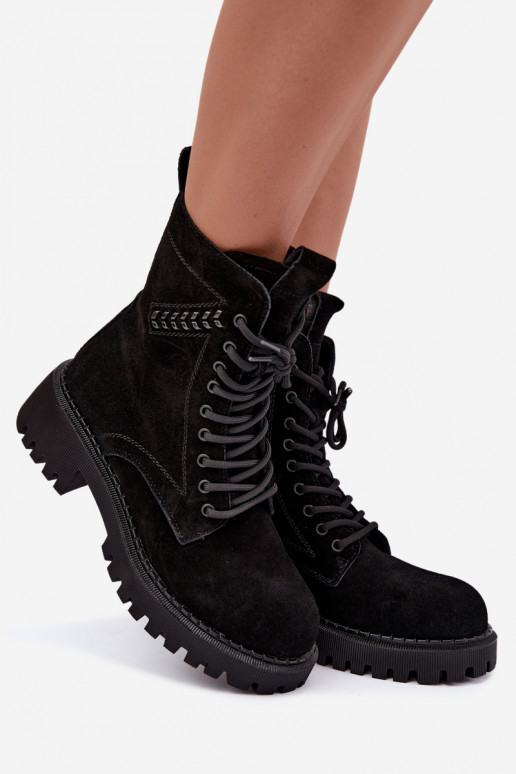 Damen Arbeitsstiefeletten aus Kunstwildleder isoliert D&A JC62-1035 in Schwarz