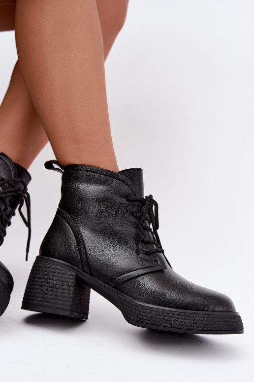 Damen isolierte Stiefeletten D&A CR62-3368 in Schwarz