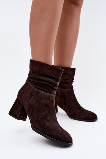 Natursuede Stiefeletten mit Falten und Absätzen D&A JC62-1021 schokoladenbraun 2