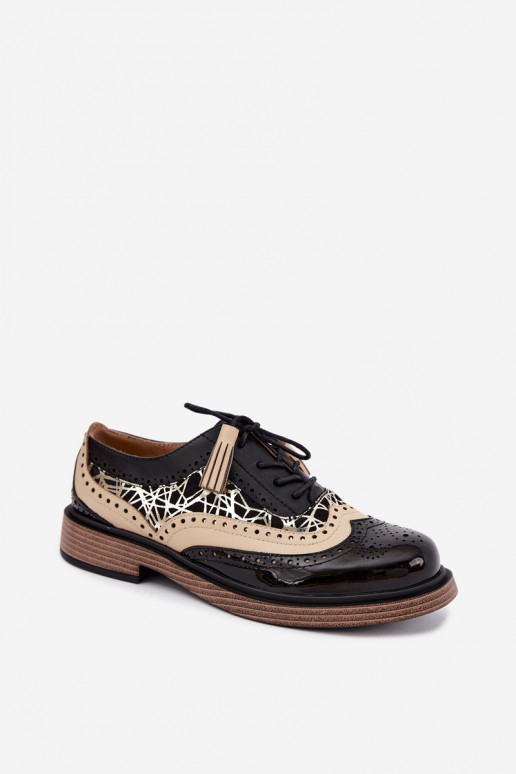 Damenlederschuhe mit Schnürsenkeln und Quasten Tai turiciejka K7816-01 in Schwarz