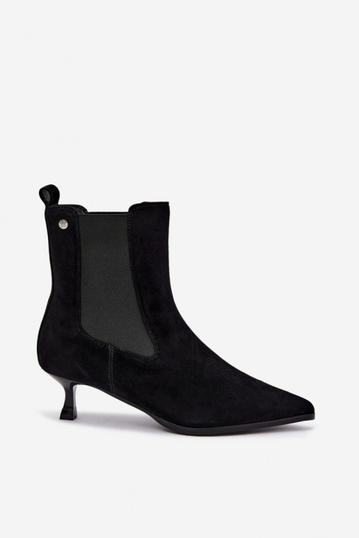 Wärmende Velourslederstiefel mit Absätzen Tai turiciejka K7756-01 in Schwarz