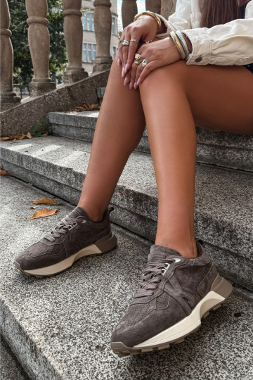 Damen Sneaker aus Kunstveloursleder Kobbo 67048 dunkelbraun