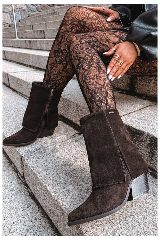 Cowboy-Stiefeletten mit Absatz aus natürlichem Wildleder mit besticktem Schaft Big Star UU274115 in Schokoladenfarbe