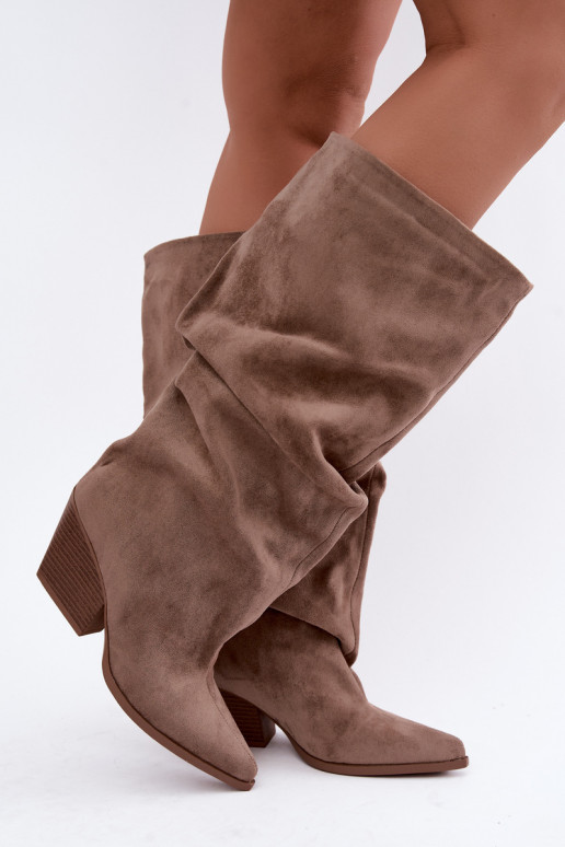 Khaki Damenstiefel mit gebogenem Schaft und Absätzen aus Veloursleder Durela