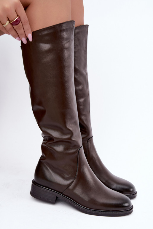 Leder Damen Stiefel bis zum Knie mit breiten Absätzen isoliert Zazoo 70163 schokoladenfarben