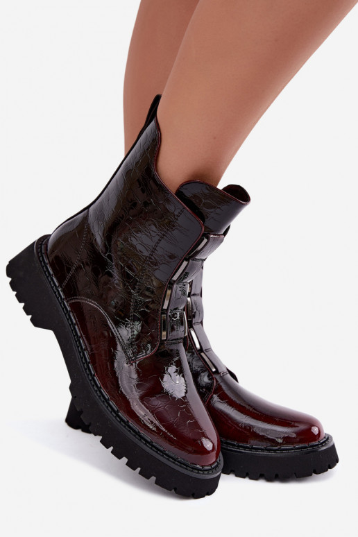 Isolierte Damenstiefeletten mit Lackeffekt T.Sokolski Z26-501 burgunder