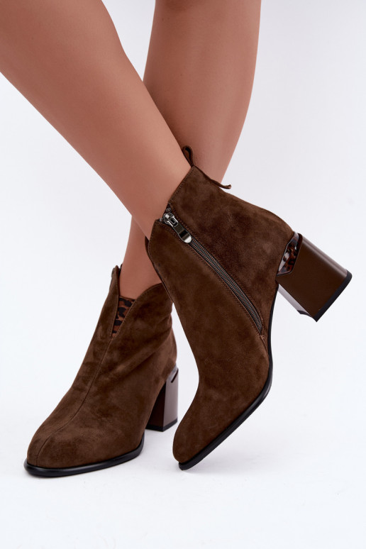 Faux-Suede warme Stiefeletten mit Absatz in brauner Farbe Laverelle