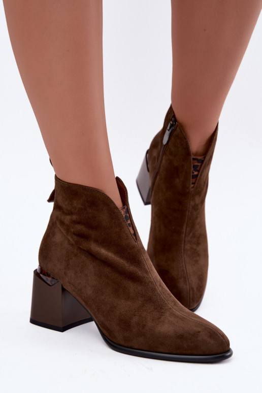 Faux-Suede warme Stiefeletten mit Absatz in brauner Farbe Laverelle