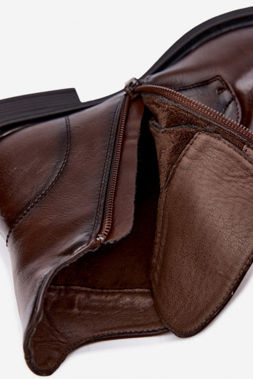 Damen gefütterte Stiefeletten auf niedrigen Absätzen mit schönen Details in dunkelbrauner Farbe Tavressa