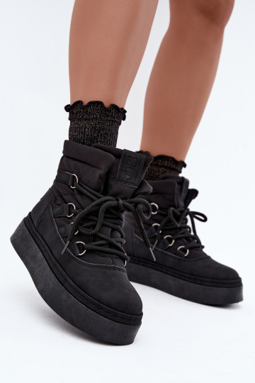 Schnürstiefel für den Winter mit Plateau Big Star UU274189 in schwarzer Farbe