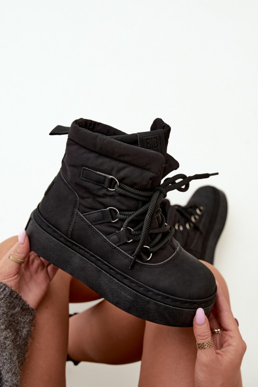 Schnürstiefel für den Winter mit Plateau Big Star UU274189 in schwarzer Farbe