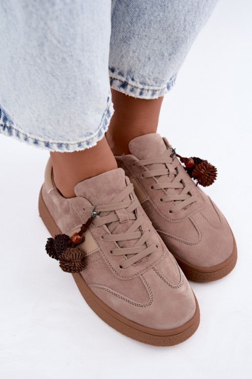 Sneaker aus Kunstveloursleder mit flauschigen Pompons Vinceza 79682 sandfarben