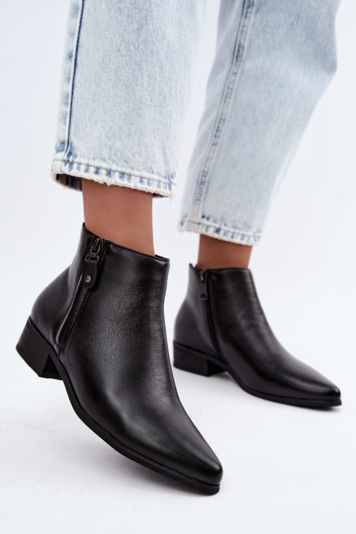 Leder Stiefeletten mit niedrigem Absatz Vinceza 133136 in schwarzer Farbe
