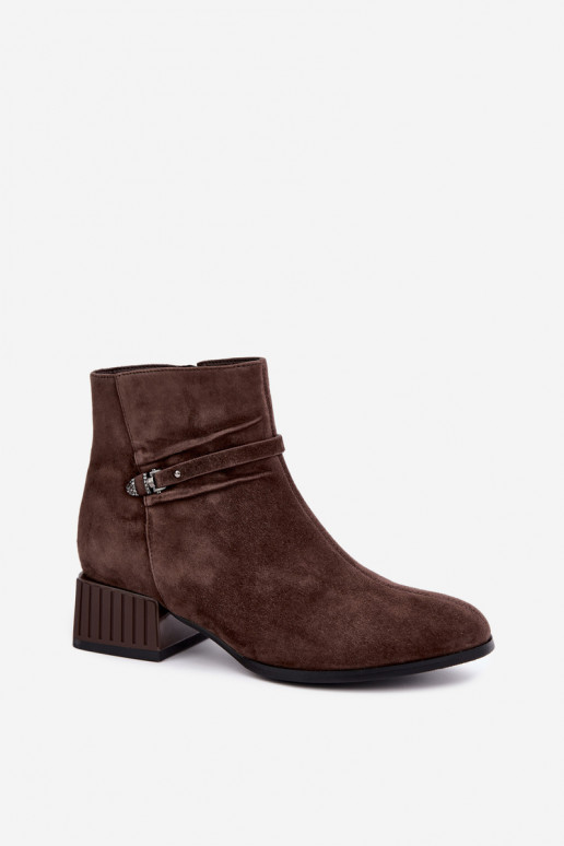Damen Stiefeletten aus Kunstwildleder Klocke isoliert D&A CR62-3476 in brauner Farbe