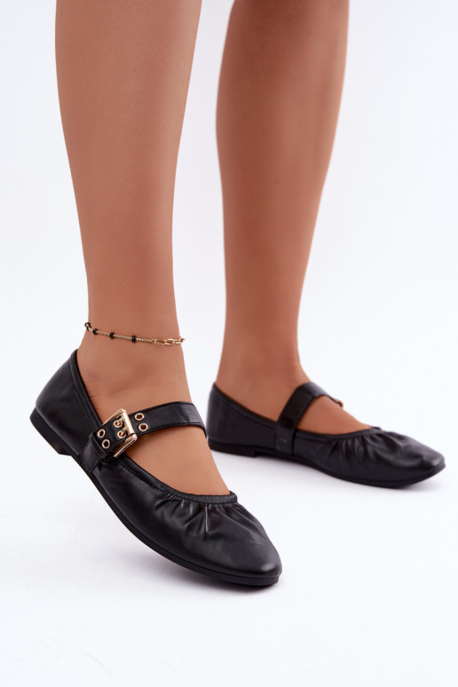 Balletschuhe mit Rüschen und Riemen in Schwarz Irelissa