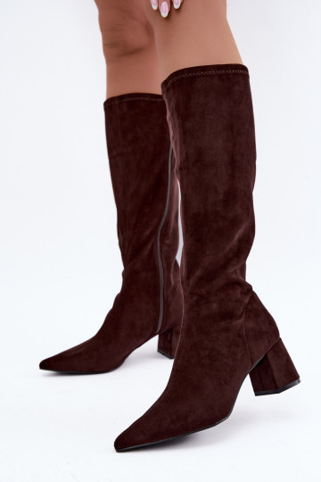 knielange Stiefel mit Absätzen und spitzen Zehen in Schokolade Amora 2